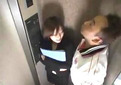 Japann sex in an elevator