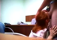 Sex v kanceláři na skryté kameru