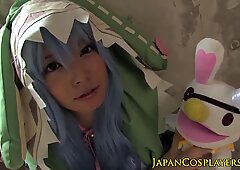 Japans cosplay babe geneukt totdat cumsprayed