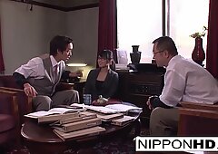Japonesas Secretaria Chupada su Jefe en la Oficina
