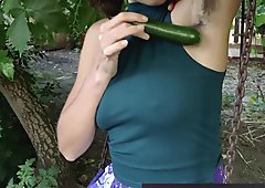 Hairy amateur Katie tries out veggie in her bushy cunt
